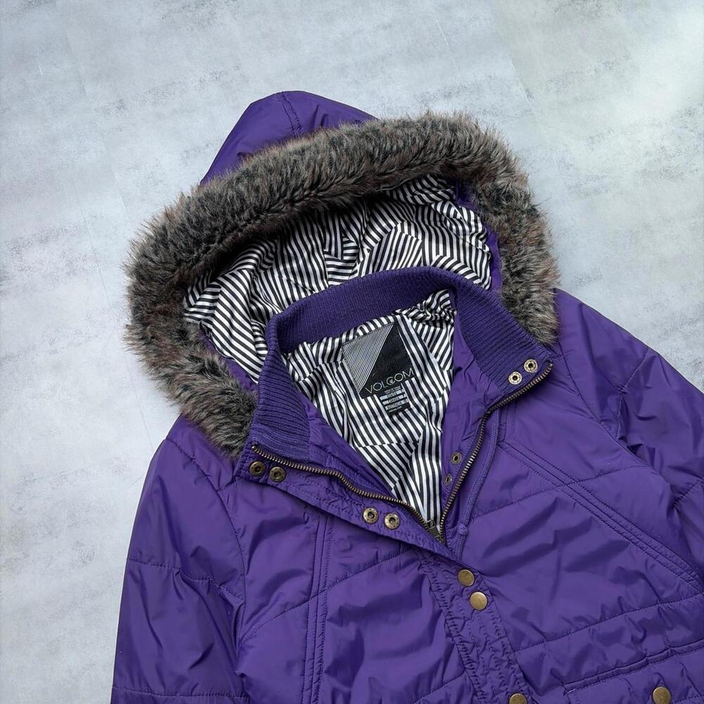 Y2K Purple Volcom Grunge Skater Faux Fur Hooded Puffer Jacket - Picture 6 of 8